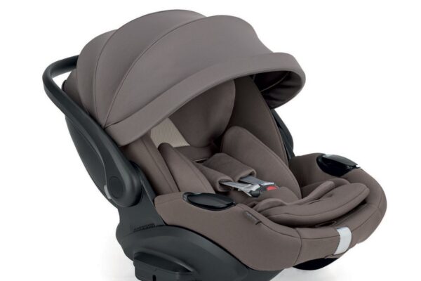 Inglesina Darwin Infant Recline EVO：把「平躺」装进提篮——+20% 倾角、I.S.A. 吸能与 UN R129 的边界
