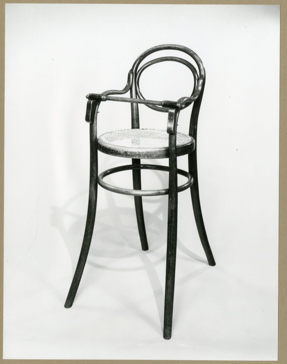 J & J Kohn 弯木高椅(V&A O93490)